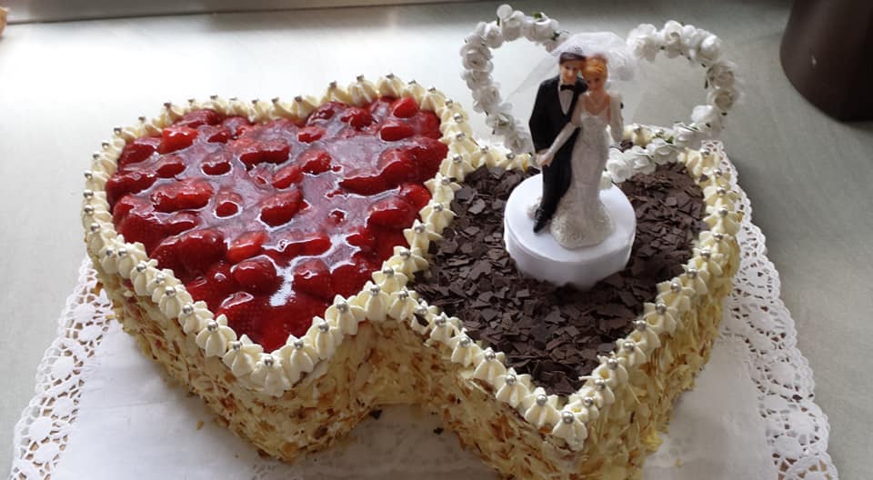 Hochzeitstorte Sabrina.jpg