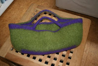 Strickfilztaschegrünlila.jpg