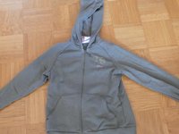 Sweatjacke S Oliver.jpg Sweatjacke S Oliver.jpg