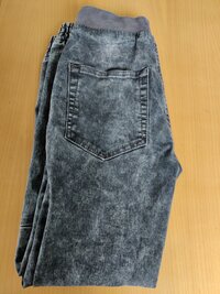 Jeans SChwarz 146.jpg