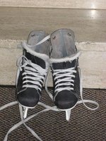 Laura Schlittschuhe 4.jpg
